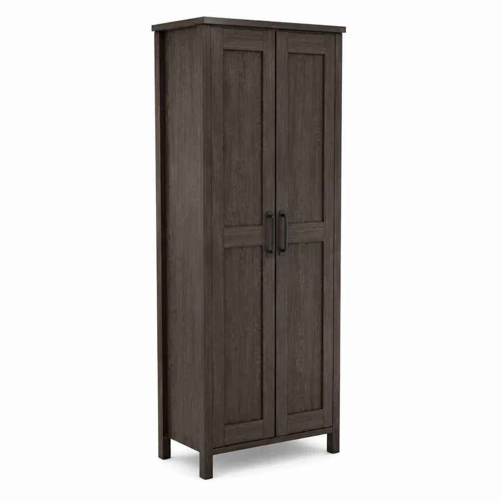 Armoire en bois brun avec portes battantes
